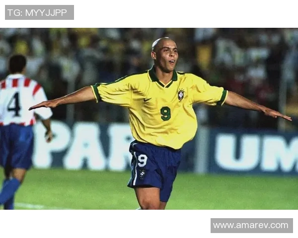 古德曼球星足球见证传奇绿茵岁月书写不朽运动精神