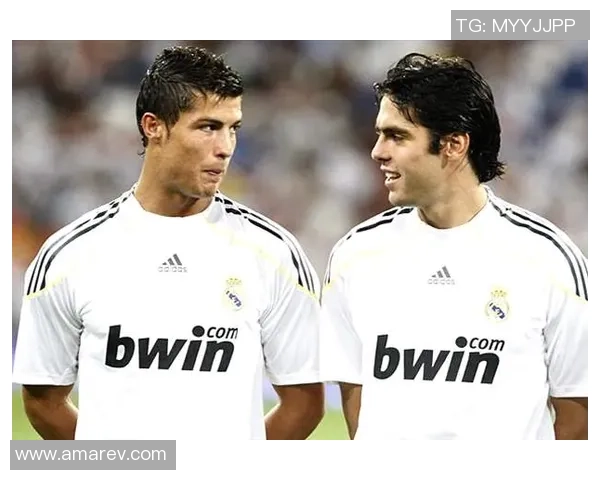 帕尼尼推出卡卡女足球星收藏册 展现传奇球员风采与历史荣耀 帕尼尼推出卡卡女足球星收藏册 展现传奇球员风采与历史荣耀